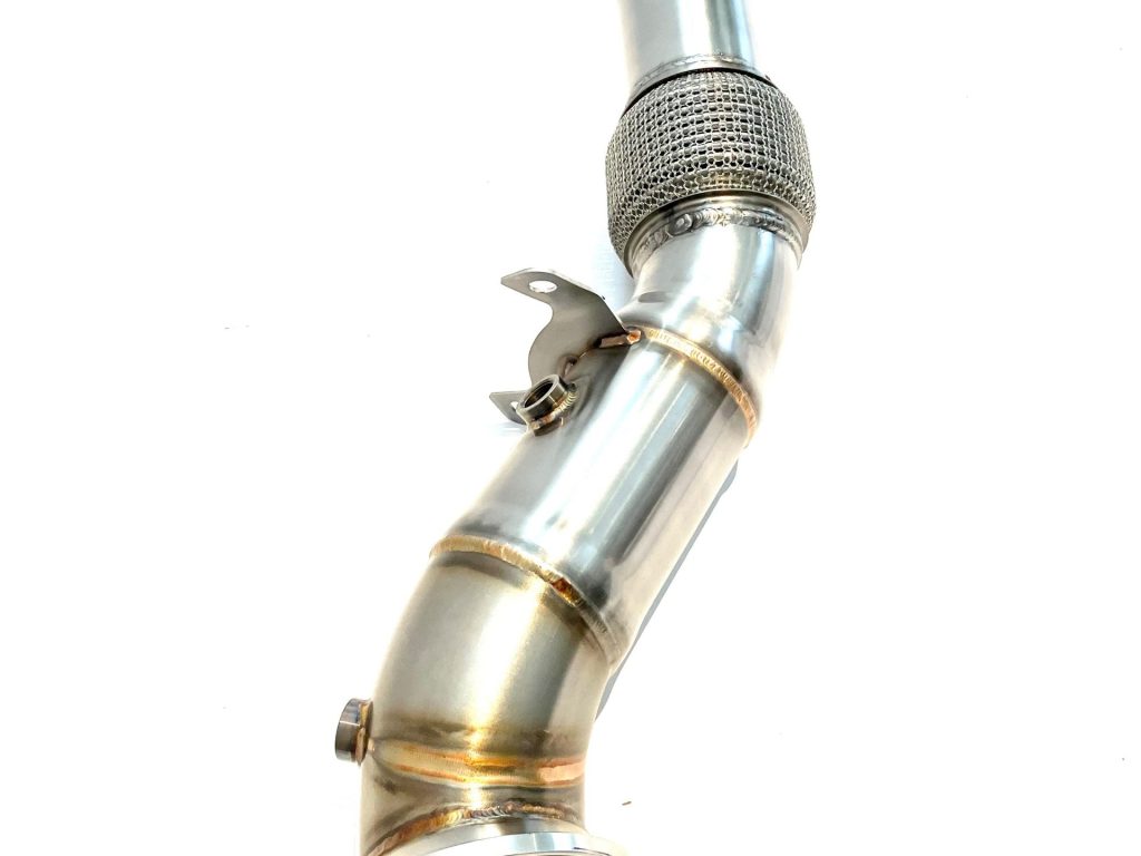 Downpipe-BMW-520i-530ix-G30-G31-B48-scaled