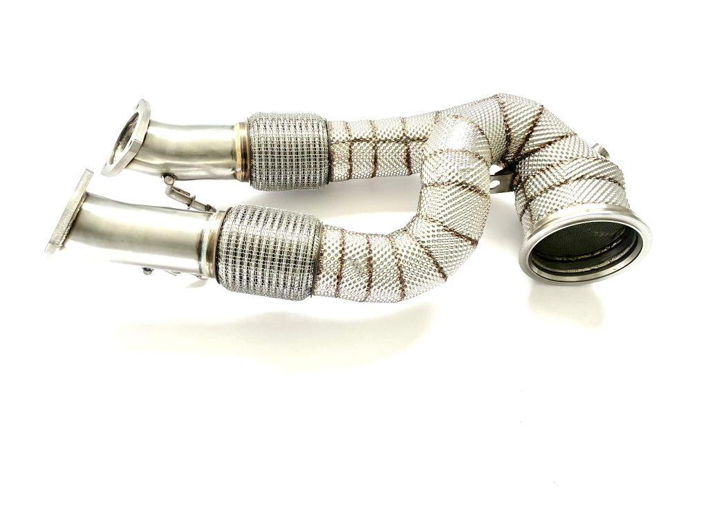 RS3-8P-2.5-TFSI-Downpipe-200-cells-catted-en-hitteschild